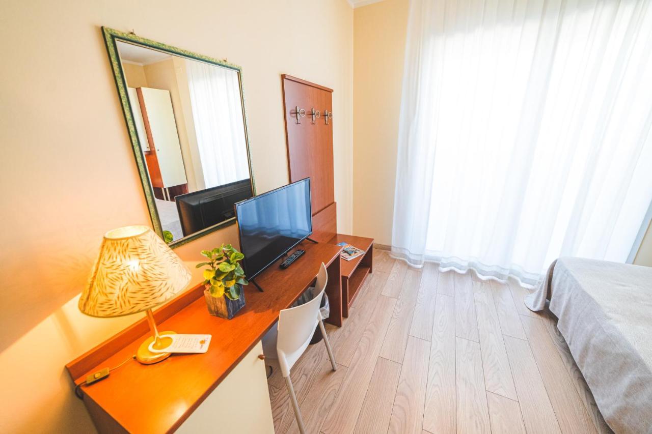 Hotel Sole Sottomarina Kültér fotó