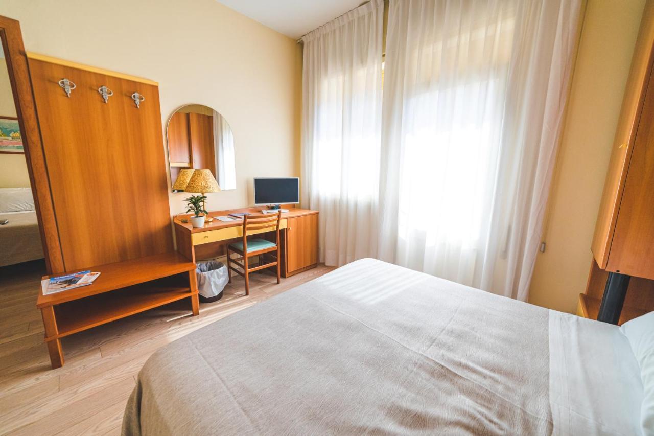 Hotel Sole Sottomarina Kültér fotó
