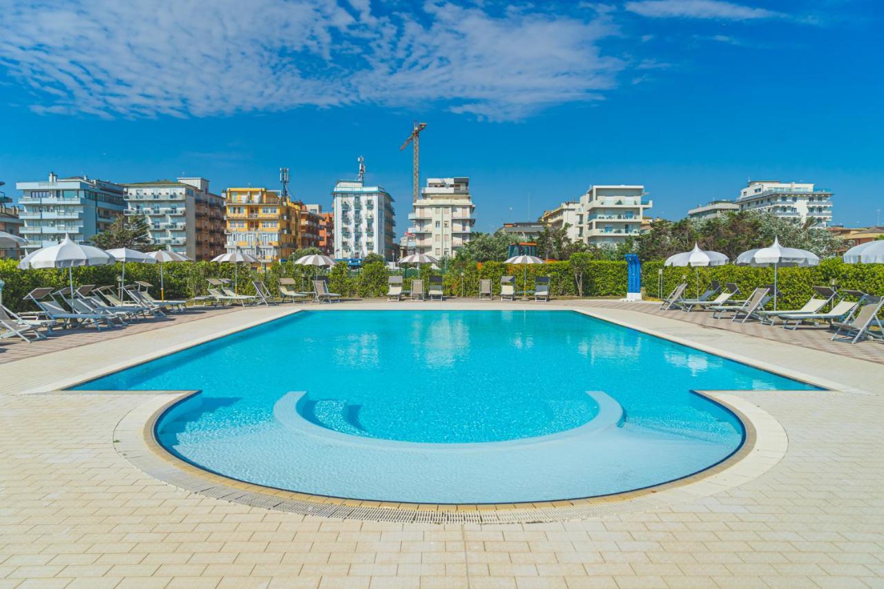 Hotel Sole Sottomarina Kültér fotó