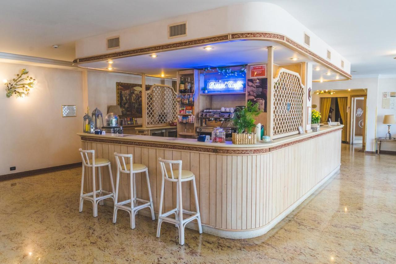 Hotel Sole Sottomarina Kültér fotó