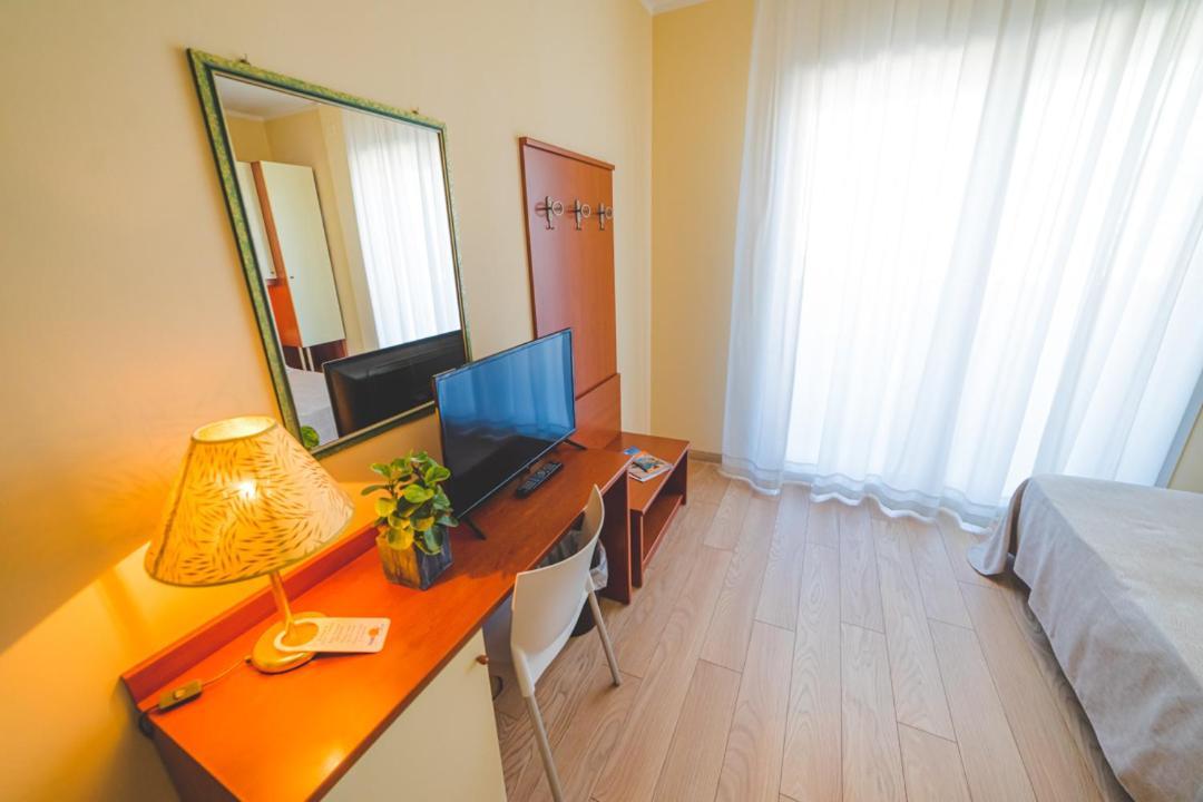 Hotel Sole Sottomarina Kültér fotó