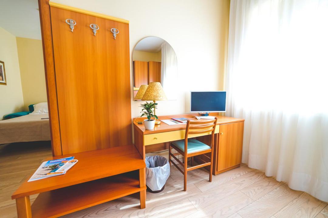 Hotel Sole Sottomarina Kültér fotó