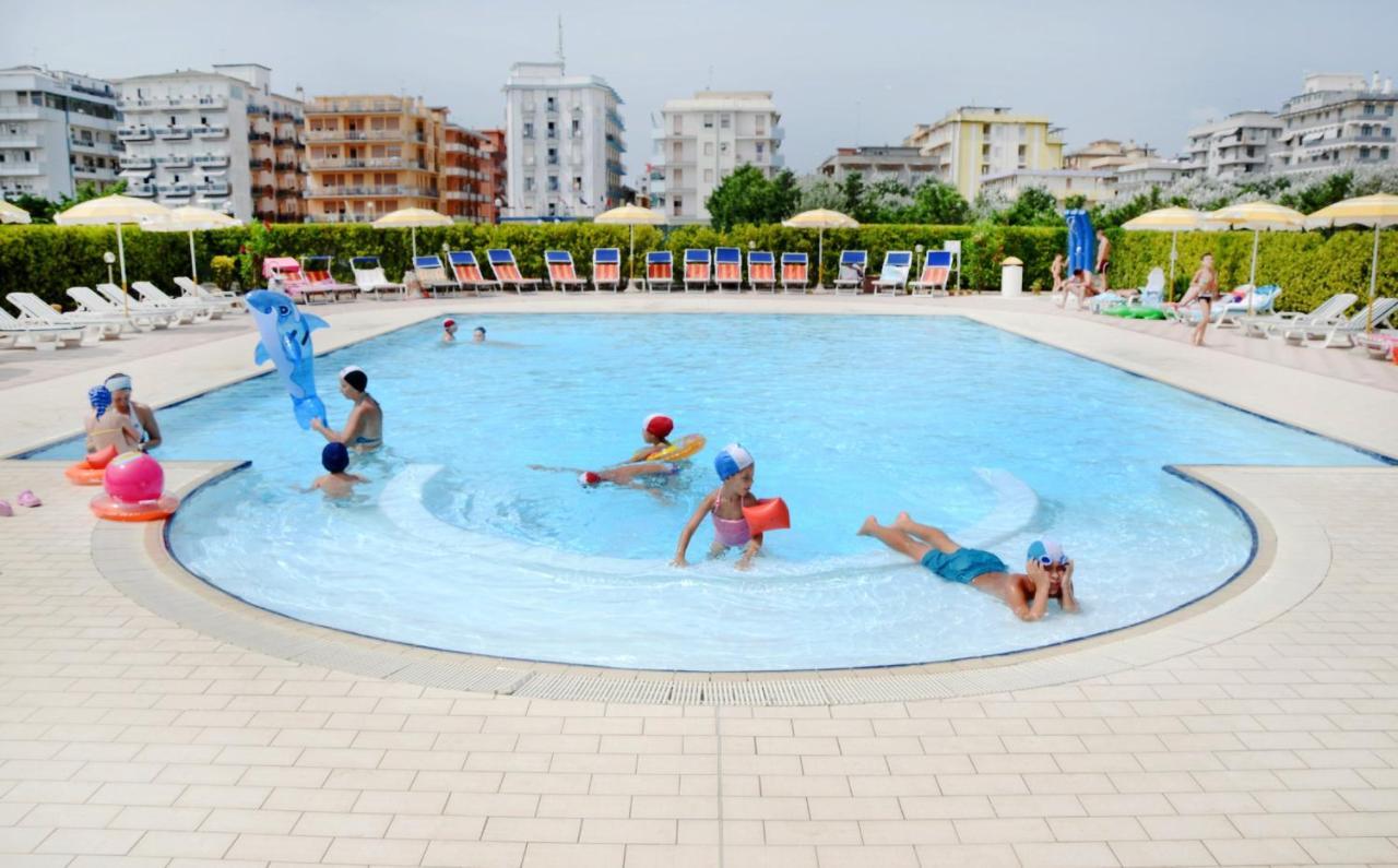 Hotel Sole Sottomarina Kültér fotó